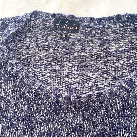 Aritzia Talula Oversized Sweater - Picture 2 of 3